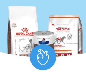 Verschiedene veterinärmedizinische Diätfuttermittel für Hunde, einschließlich Royal Canin Hepatic, Hill's Prescription Diet Dose und Peterbalance Medica Leberdiät, vor blauem Hintergrund.