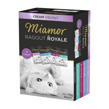 Miamor Ragout Royale Katzenfutterpackung mit einer verspielten Katze, enthält 12 Beutel cremigen Futters in verschiedenen Geschmacksrichtungen: Huhn, Rind, Ente und Lamm.
